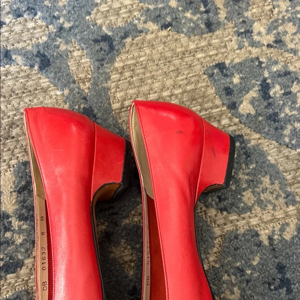Salvatore Ferragamo Red Leather Vara Bow Flats - Picture 3 of 3